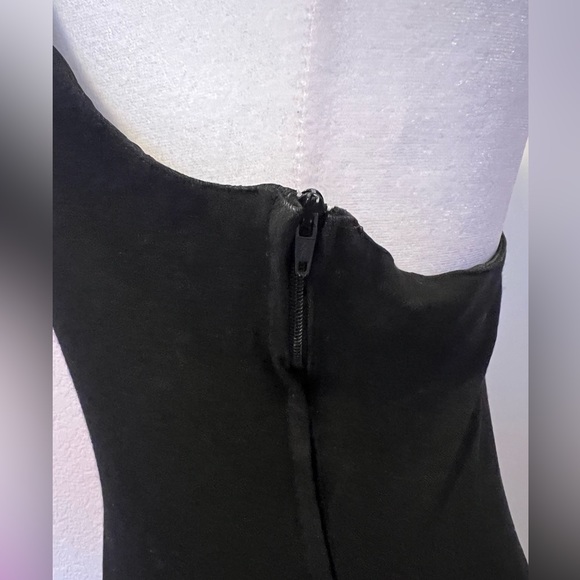 Vintage Black and Gold Party Dress - Picture 9 of 13